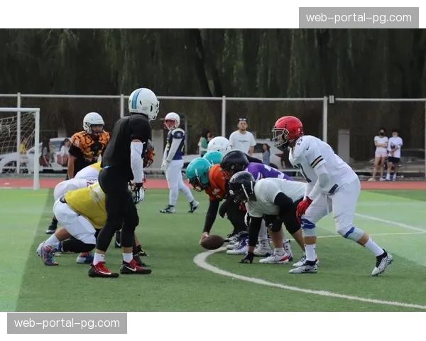 美国大学橄榄球春季训练营开启，新生力量备受关注