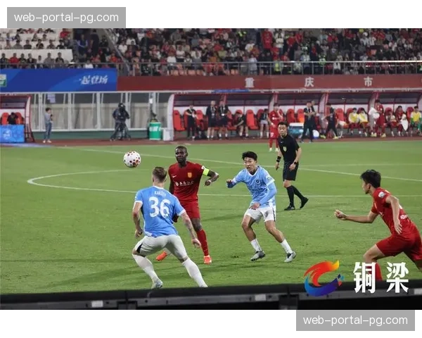 重庆铜梁龙2-0击败深圳新鹏城，恩加德乌头球破僵